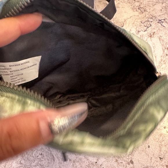 Tie Dye Green Messenger Bag - Picture 6 of 8